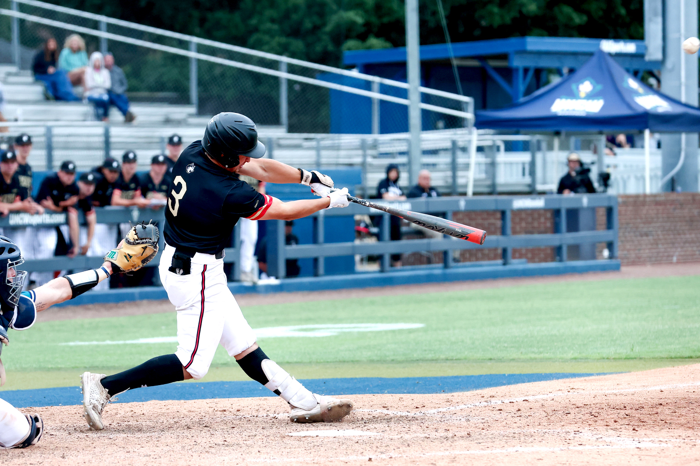 A game-winning homer by Max Viera.