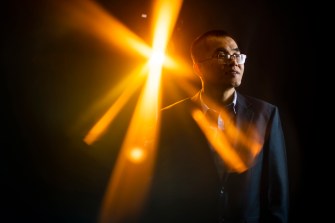 Dacheng Lin, research associate professor of physics.