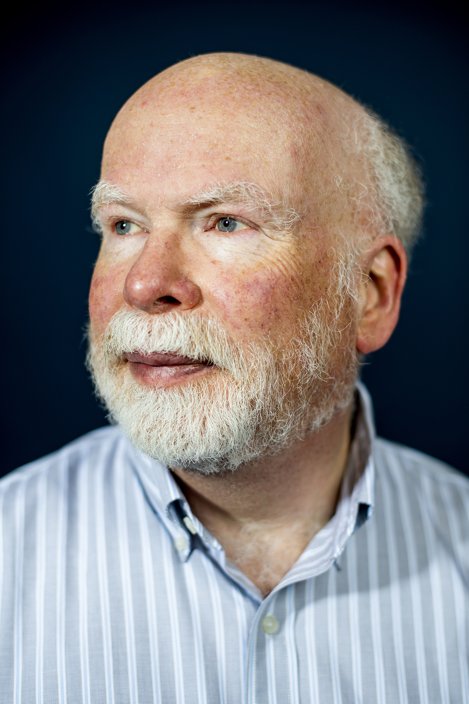 headshot of Bob Triest