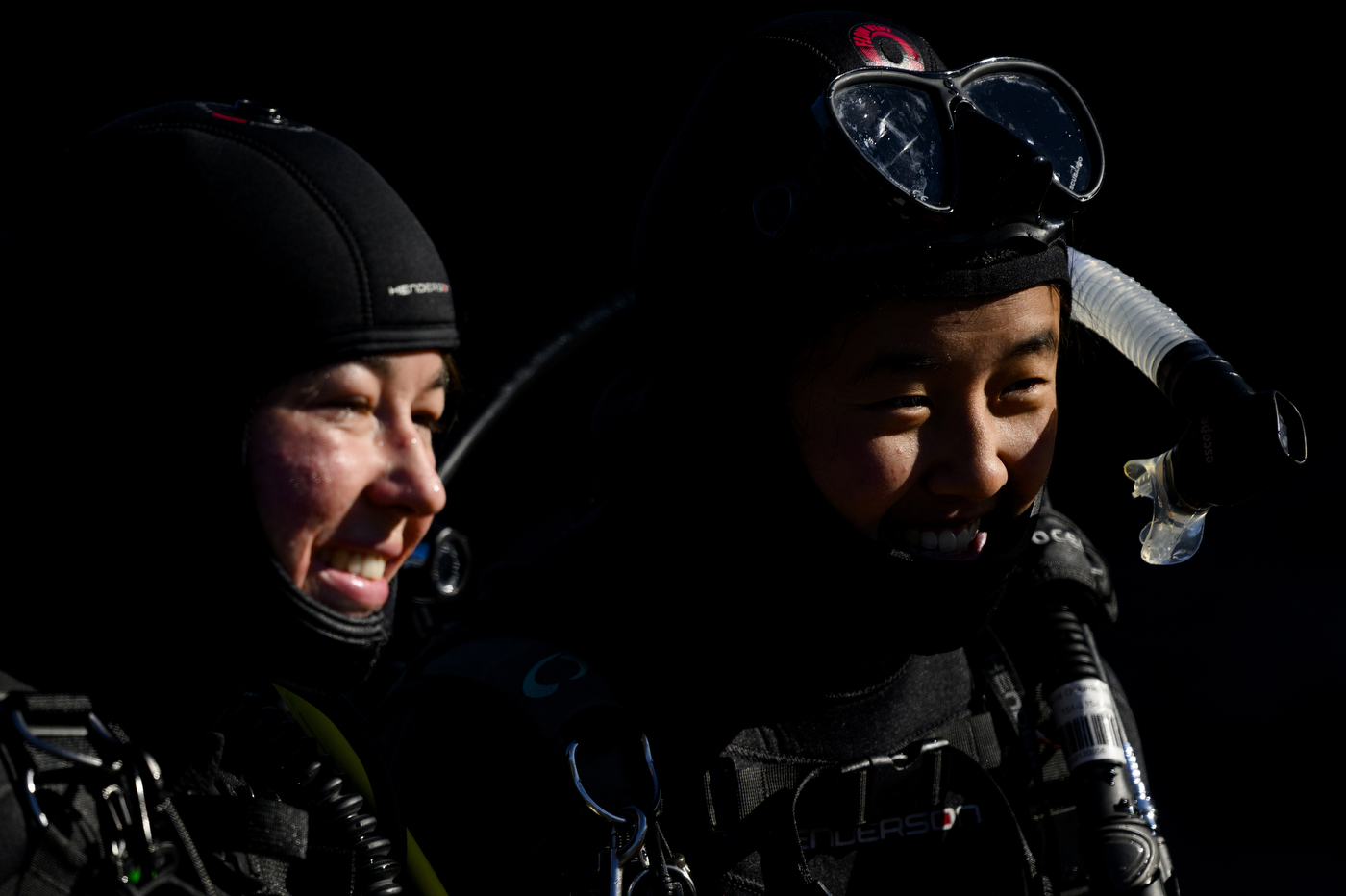 scuba divers smiling