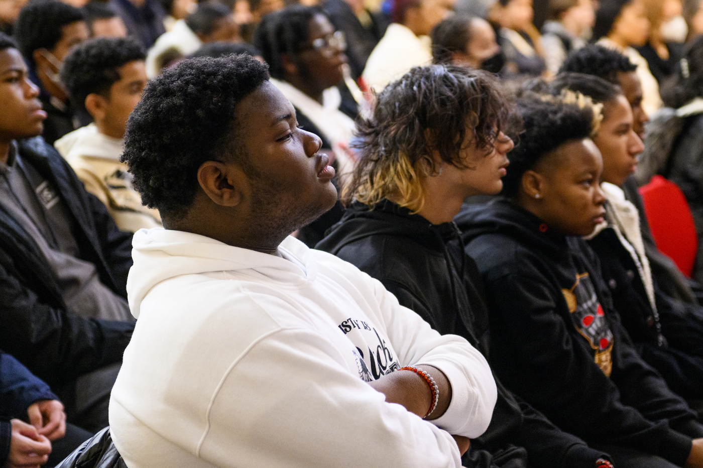 audience members listening to lilian thuran