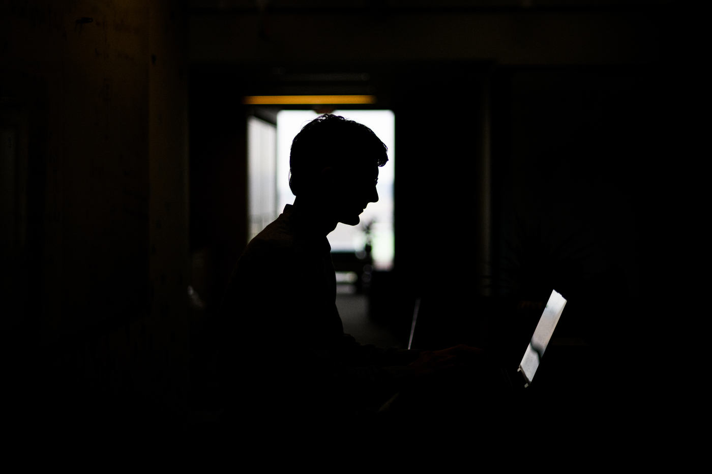 silhouette of Moritz Laber