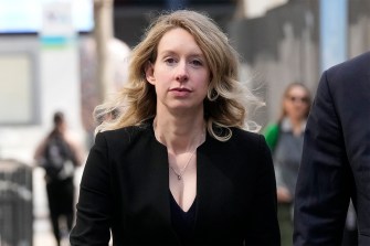 Elizabeth Holmes leaving court