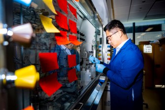 Ke Zhang working on a form of drug delivery in his lab in ISEC.