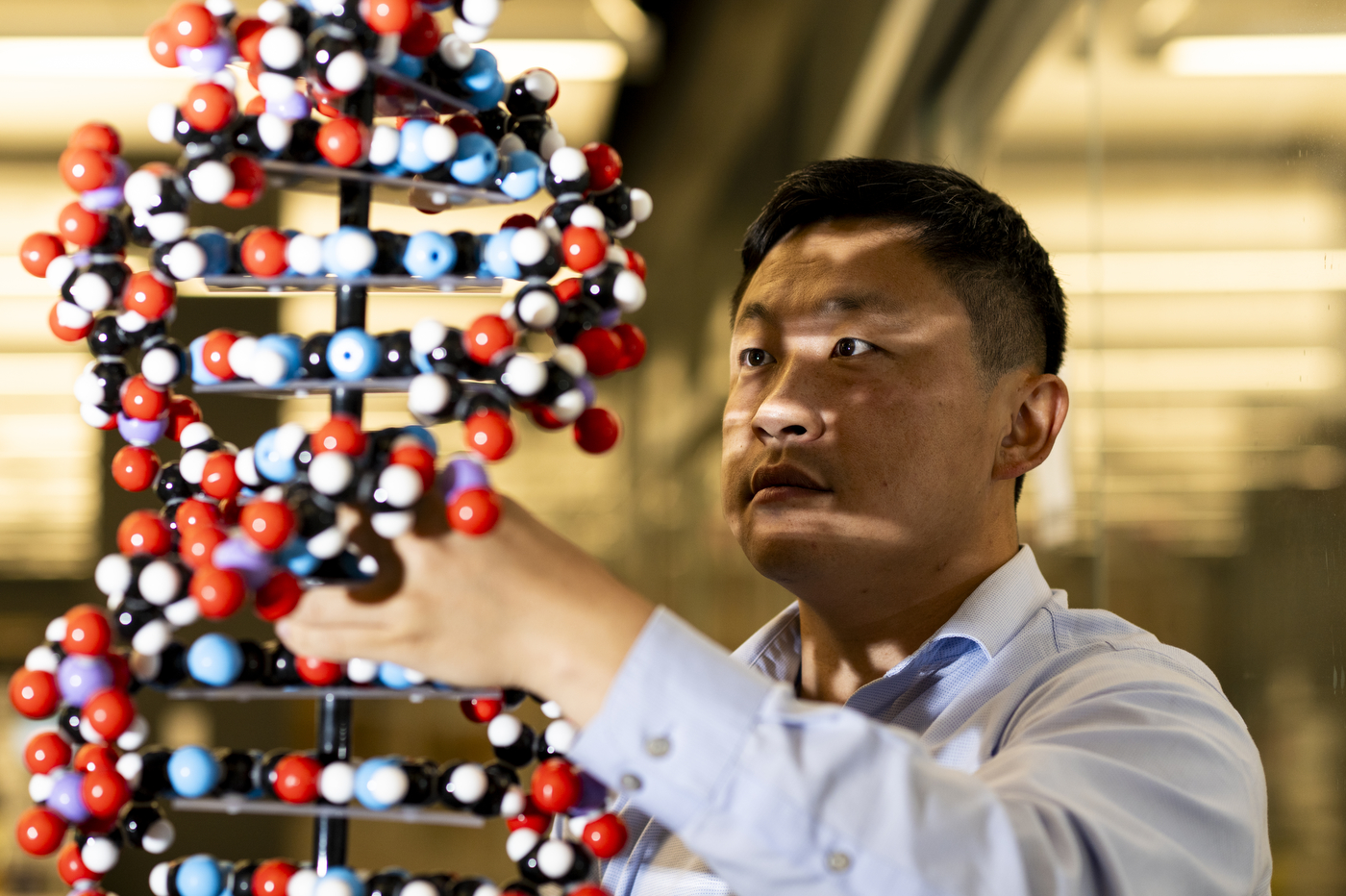 Ke Zhang working on a form of drug delivery in his lab in ISEC.