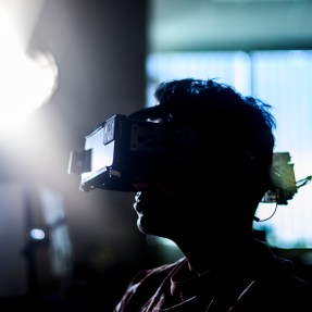 Srinivas Sridhar demonstrating a NeuroVEP headset.