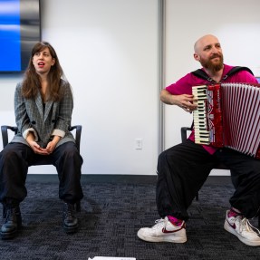 Stav Marin and Neta Weiner performing.