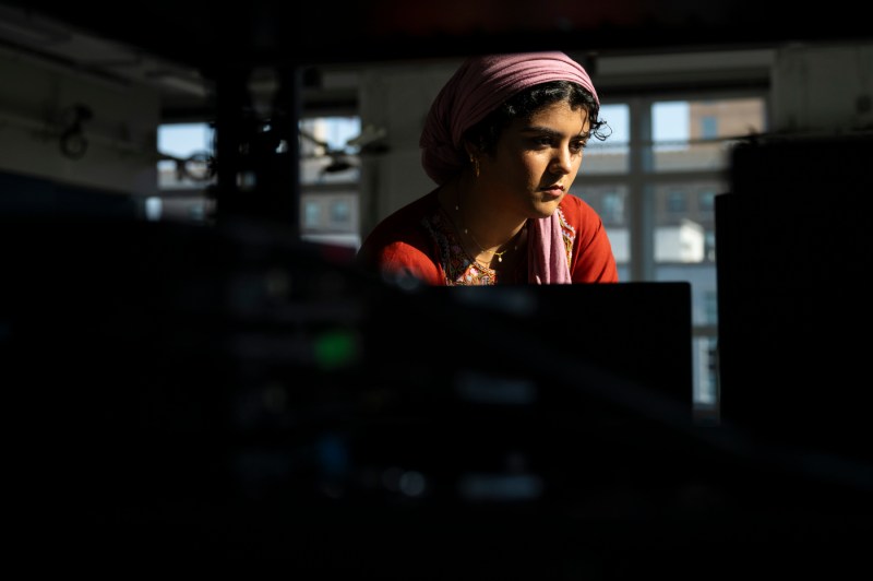 A student working in Shepherd lab.