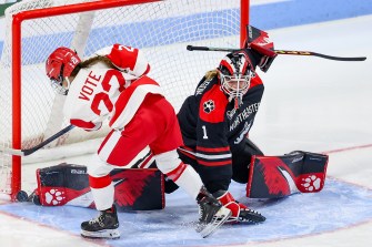 Lisa Jonsson in net.