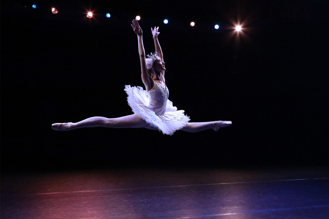A photo of Elizabeth Chadbourne mid-flight during a ballet.